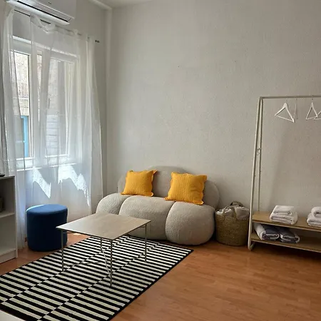 Storija, Center, 1 Min From Ferry Apartment