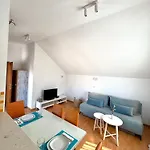 Storija, Center, 1 Min From Ferry Apartman Vis